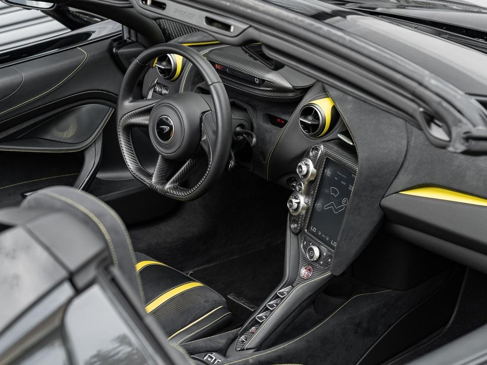 2022 McLaren 720S