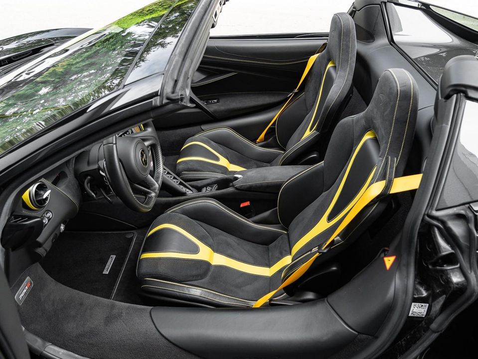 2022 McLaren 720S