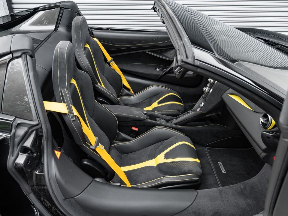 2022 McLaren 720S