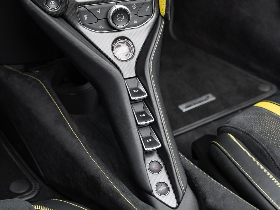 2022 McLaren 720S