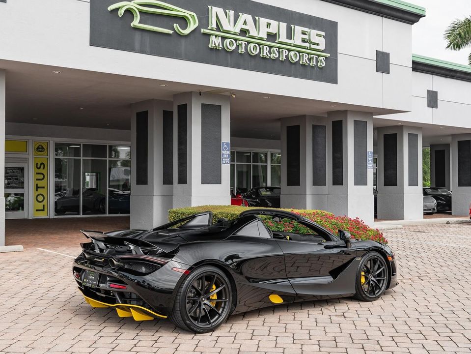 2022 McLaren 720S