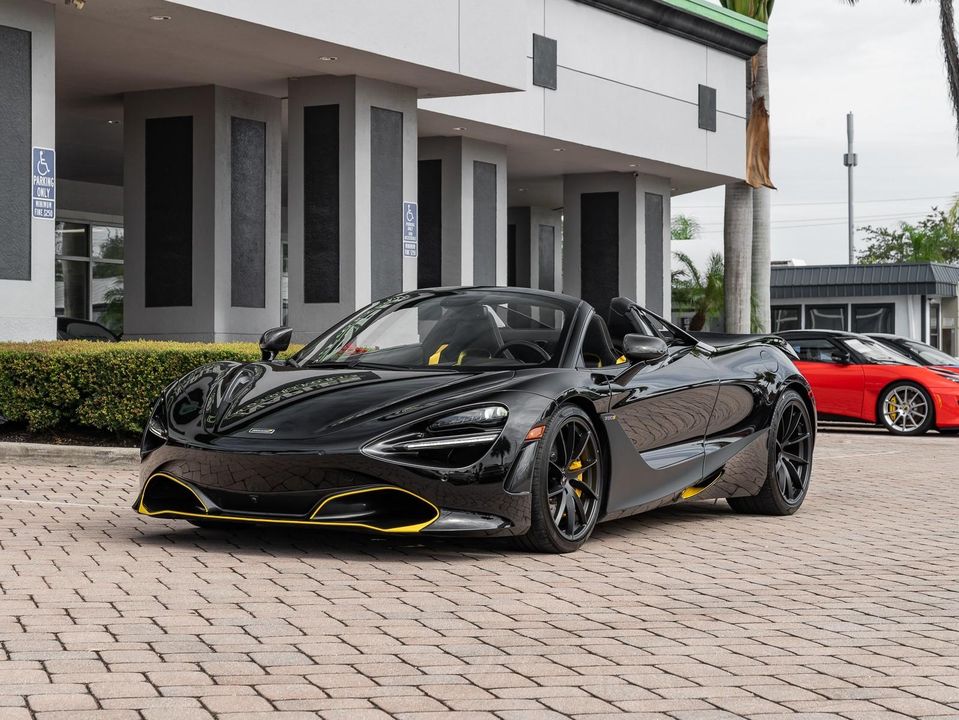 2022 McLaren 720S