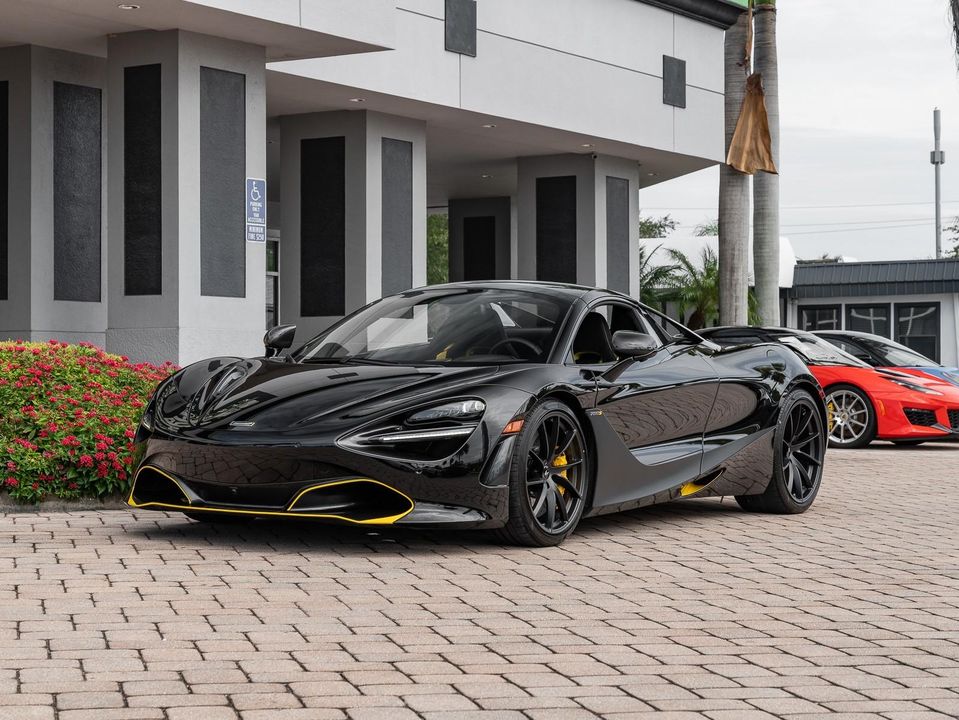 2022 McLaren 720S