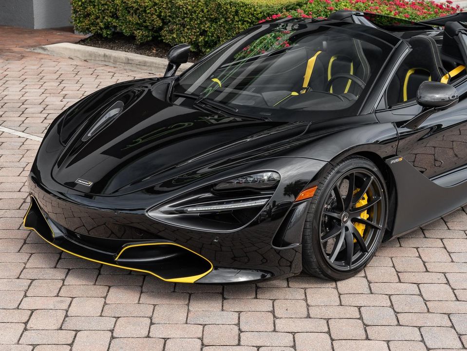 2022 McLaren 720S