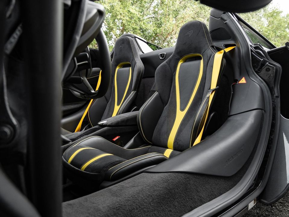 2022 McLaren 720S