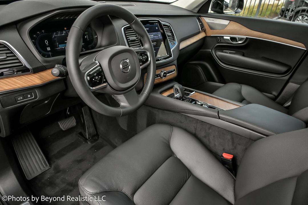 2023 Volvo XC90 Recharge Plug-In Hybrid