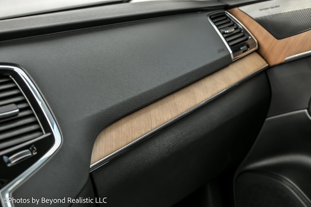 2023 Volvo XC90 Recharge Plug-In Hybrid