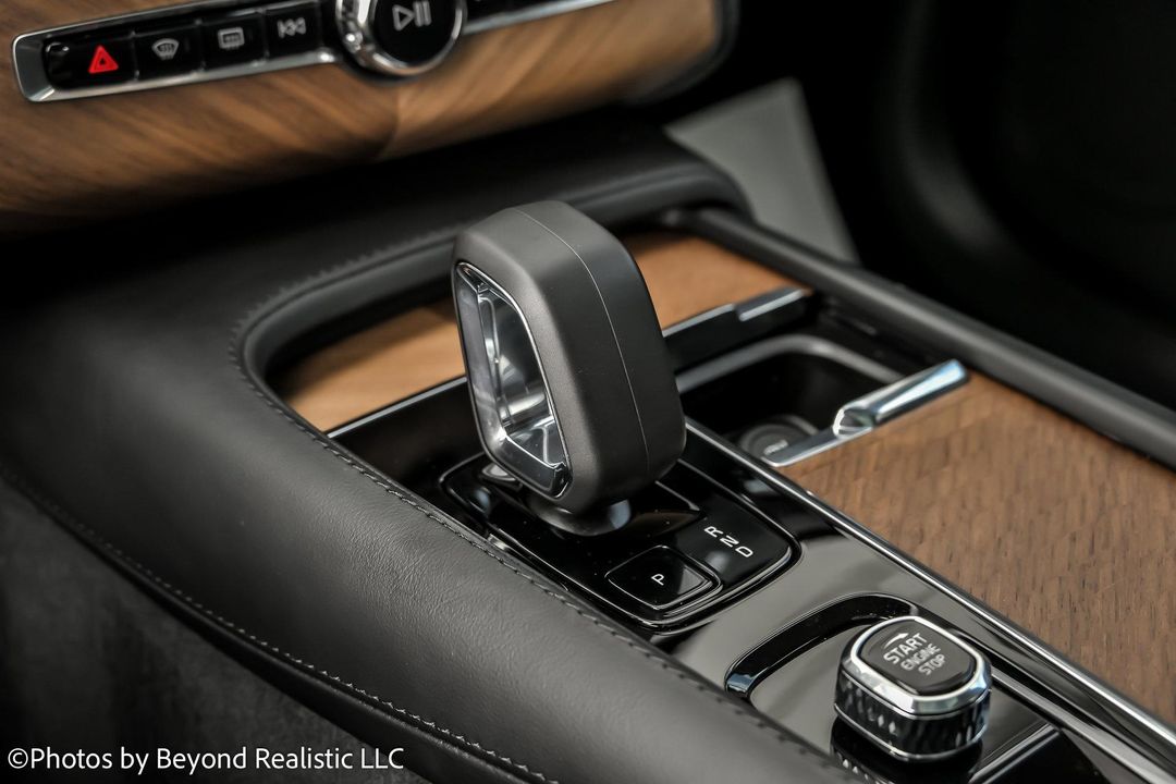 2023 Volvo XC90 Recharge Plug-In Hybrid