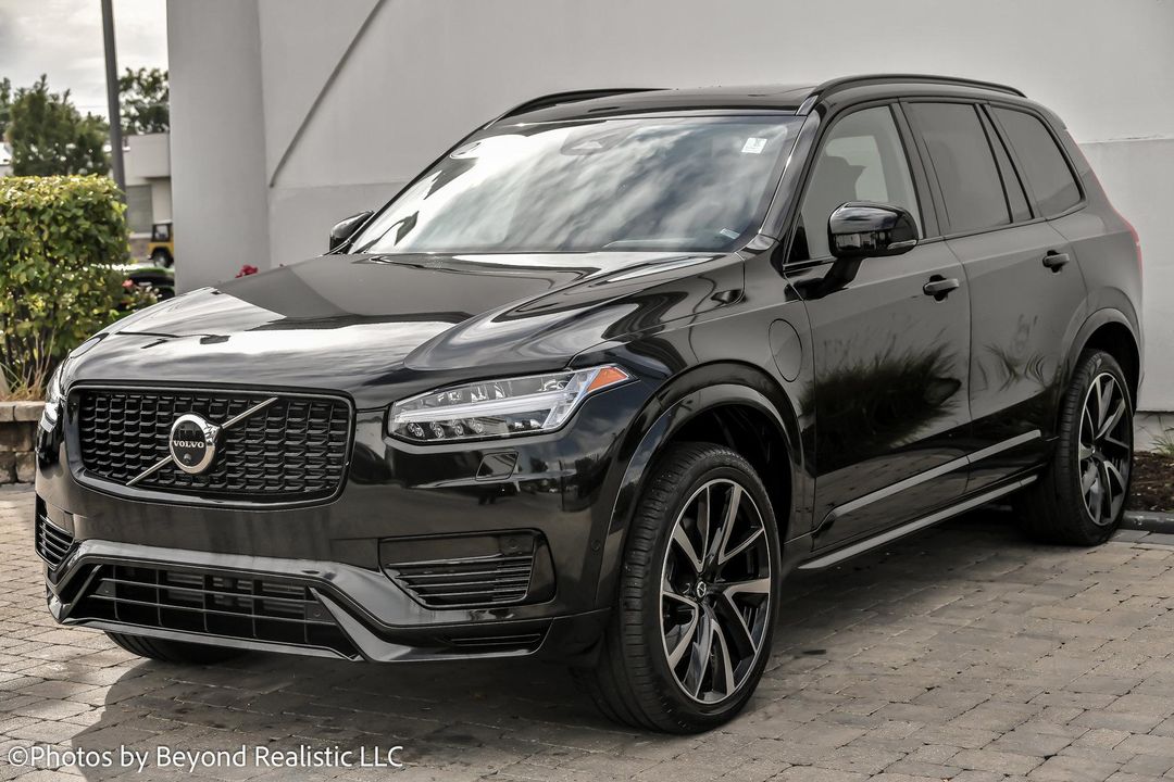 2023 Volvo XC90 Recharge Plug-In Hybrid