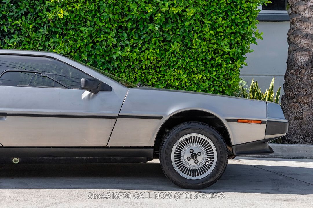 1981 DeLorean DMC-12