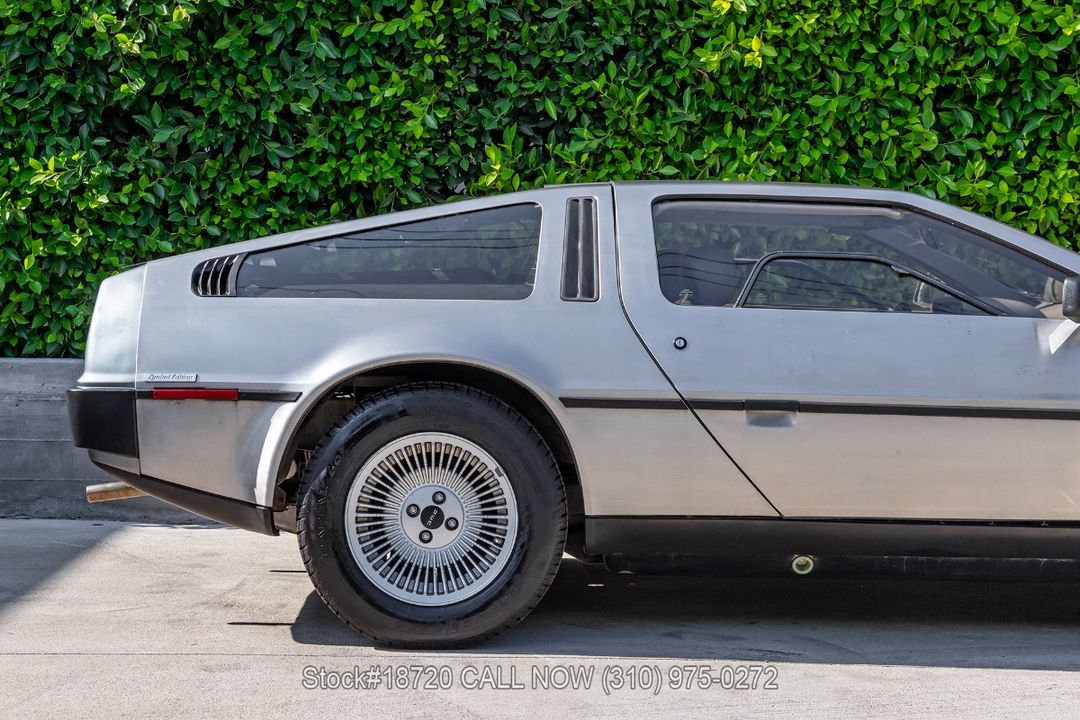 1981 DeLorean DMC-12
