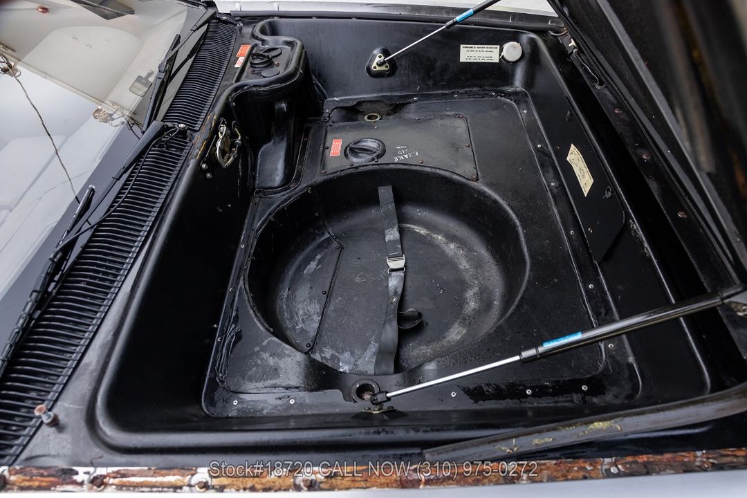 1981 DeLorean DMC-12