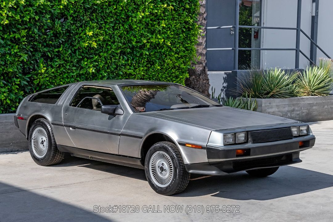 1981 DeLorean DMC-12