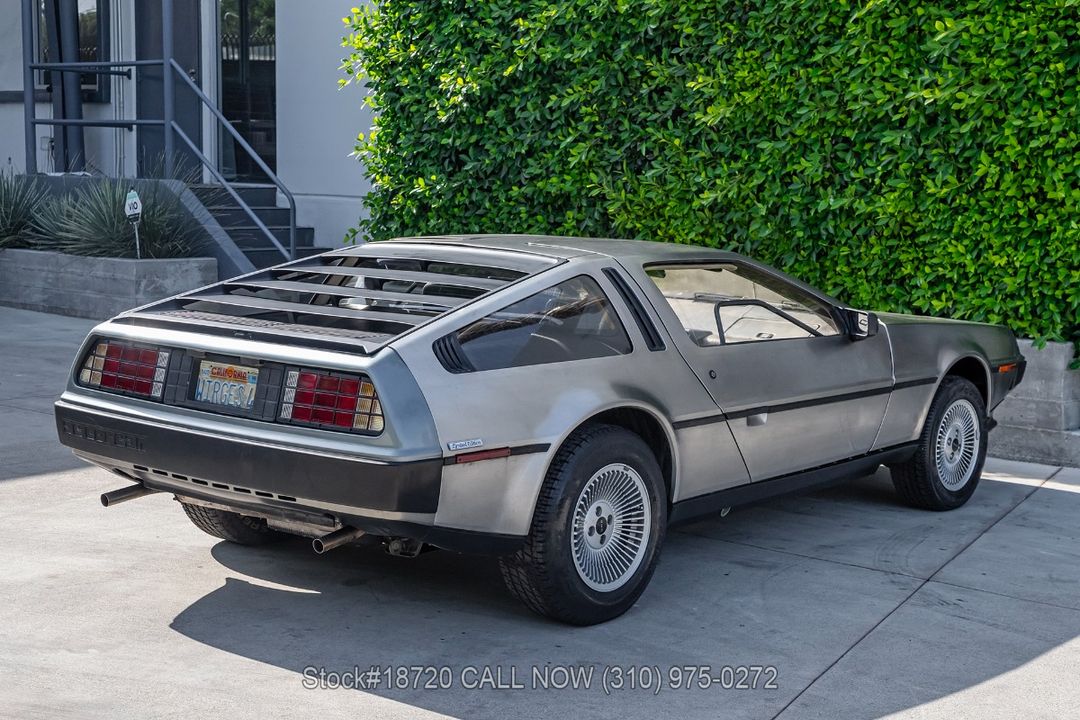 1981 DeLorean DMC-12