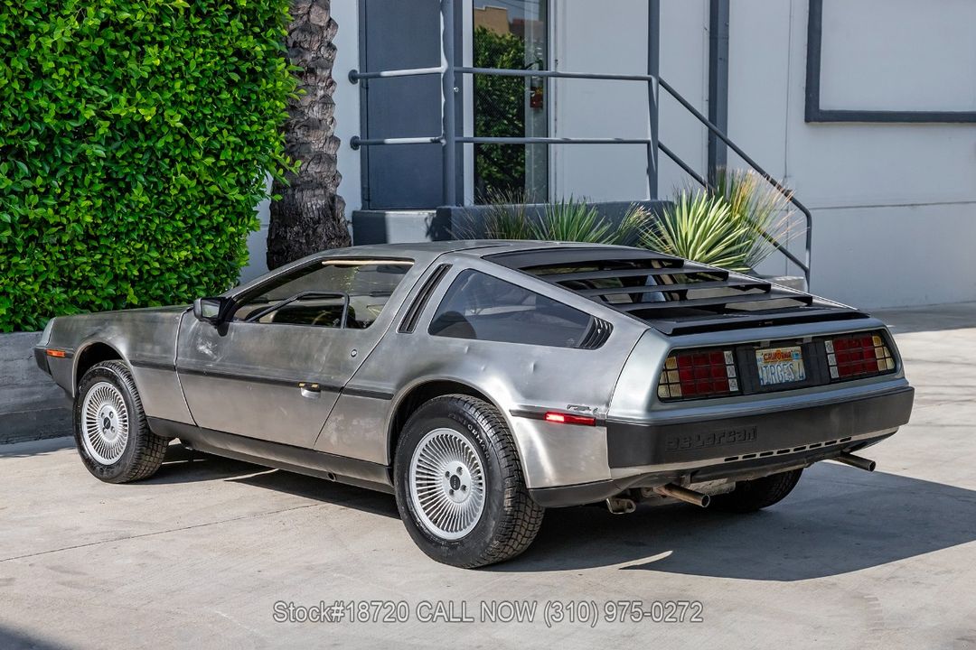 1981 DeLorean DMC-12