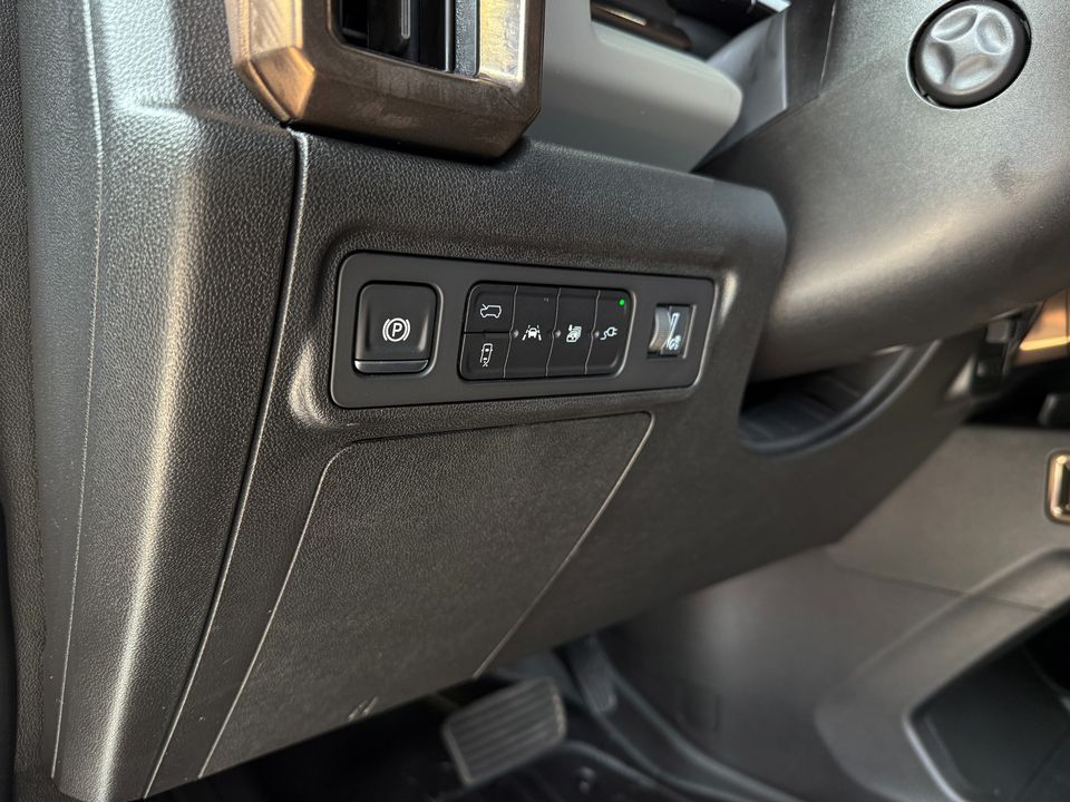 2025 GMC HUMMER EV