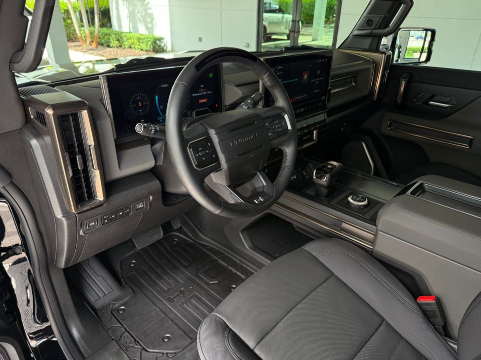 2025 GMC HUMMER EV