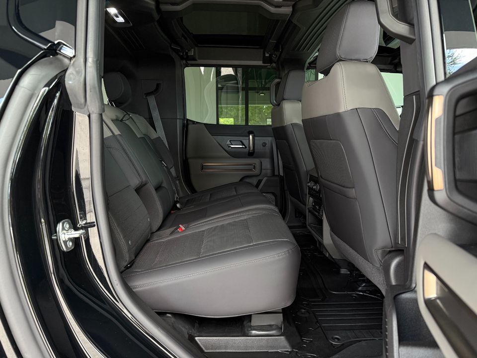 2025 GMC HUMMER EV