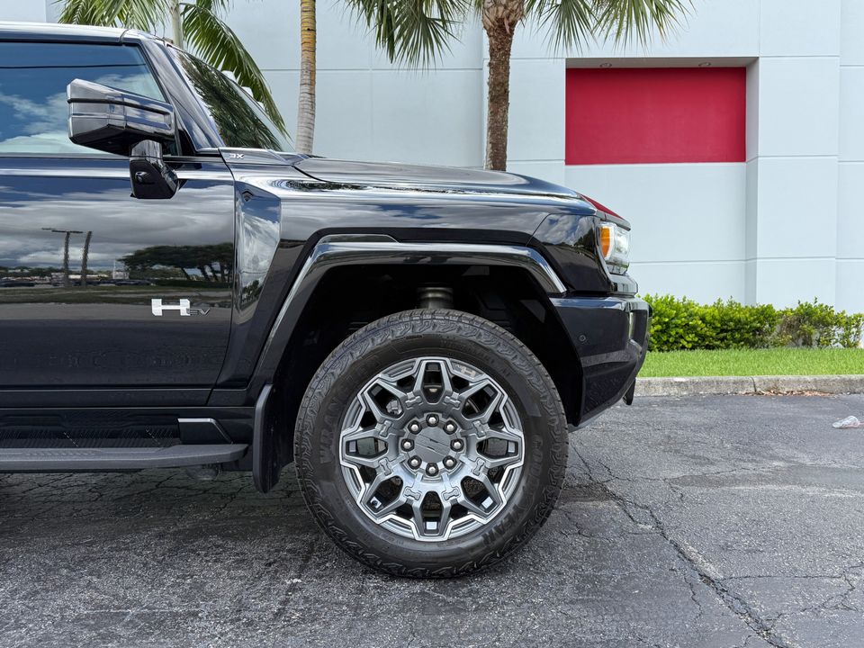 2025 GMC HUMMER EV