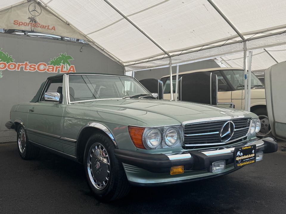 1987 Mercedes-Benz 560-Class
