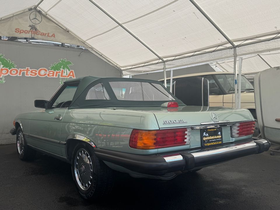 1987 Mercedes-Benz 560-Class