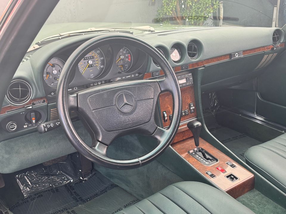1987 Mercedes-Benz 560-Class