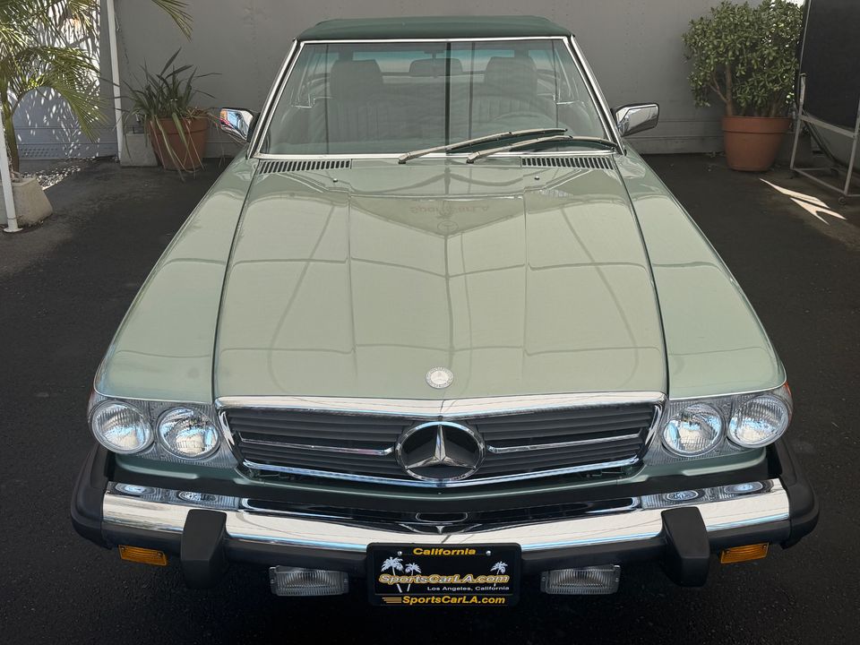 1987 Mercedes-Benz 560-Class