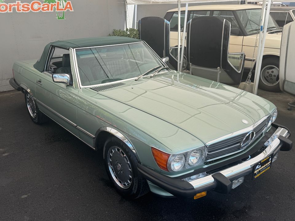 1987 Mercedes-Benz 560-Class