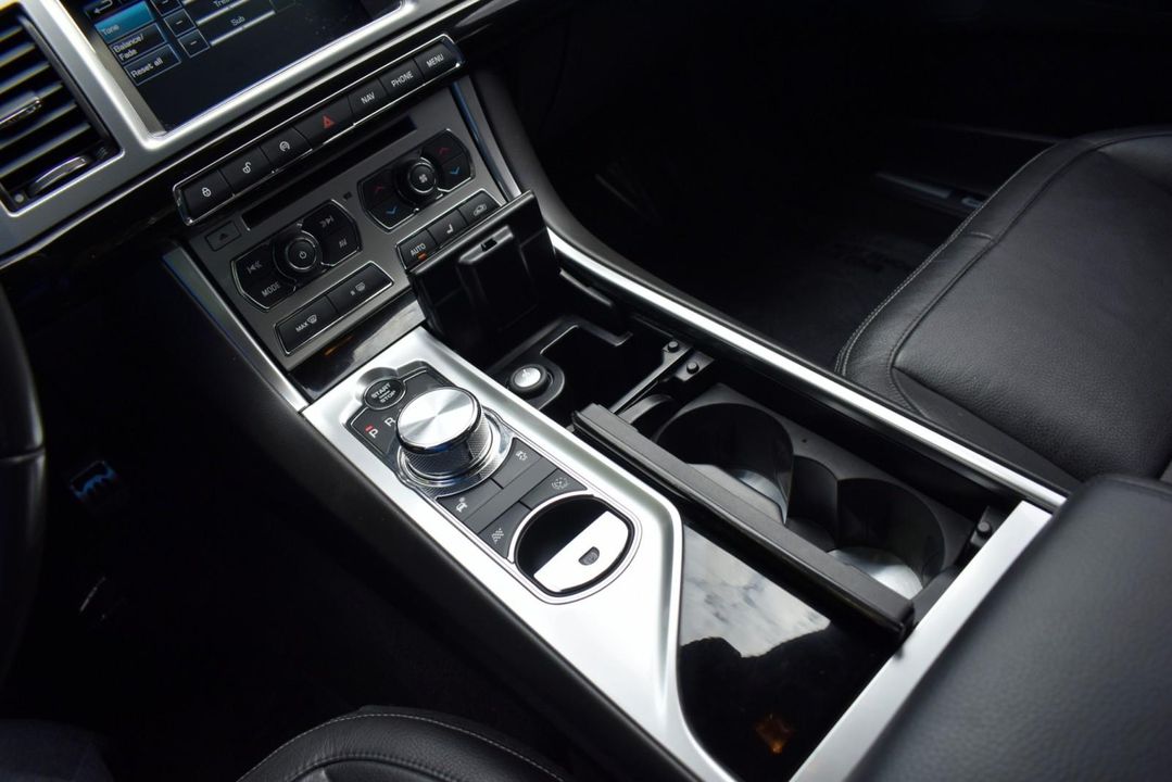 2015 Jaguar XF