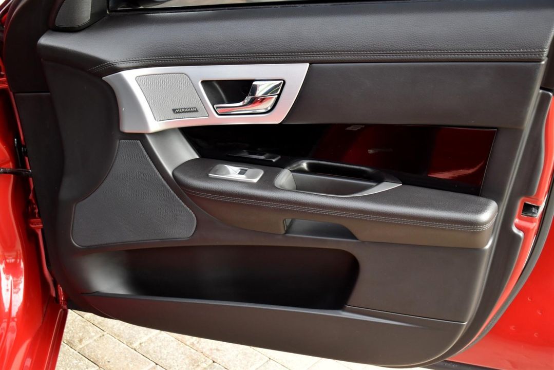 2015 Jaguar XF