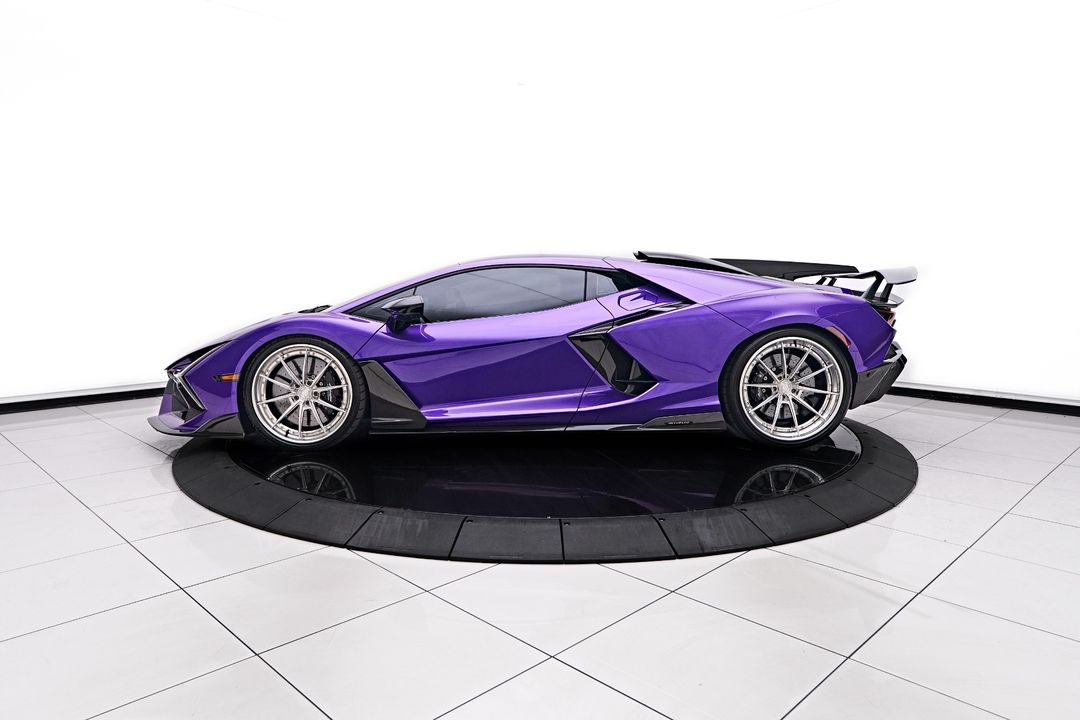 2024 Lamborghini Revuelto