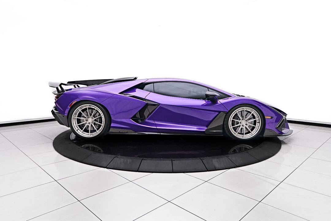 2024 Lamborghini Revuelto