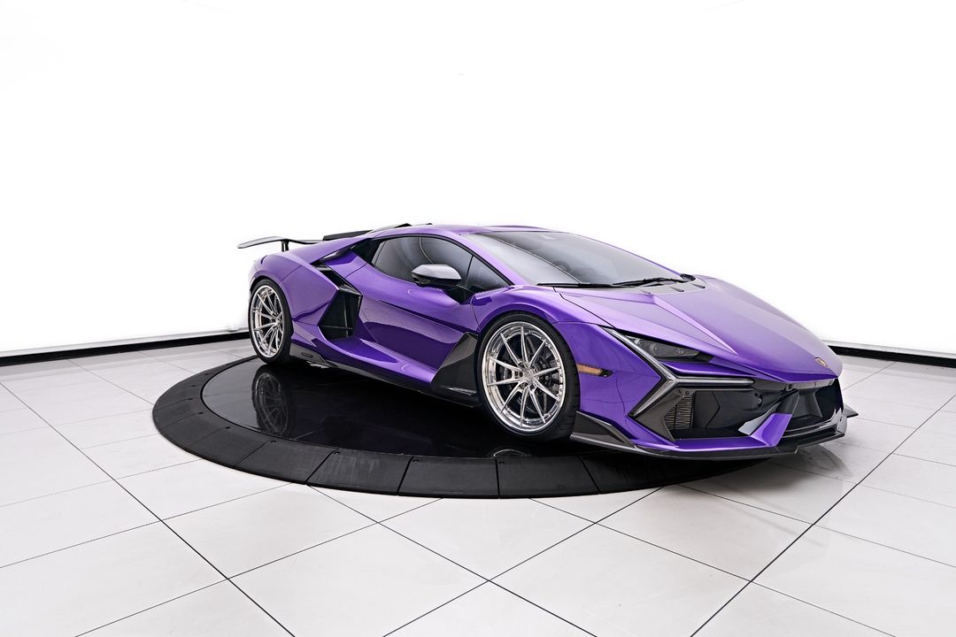 2024 Lamborghini Revuelto