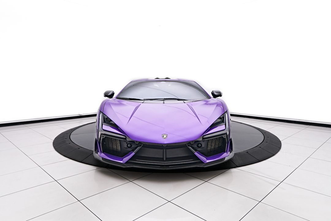 2024 Lamborghini Revuelto