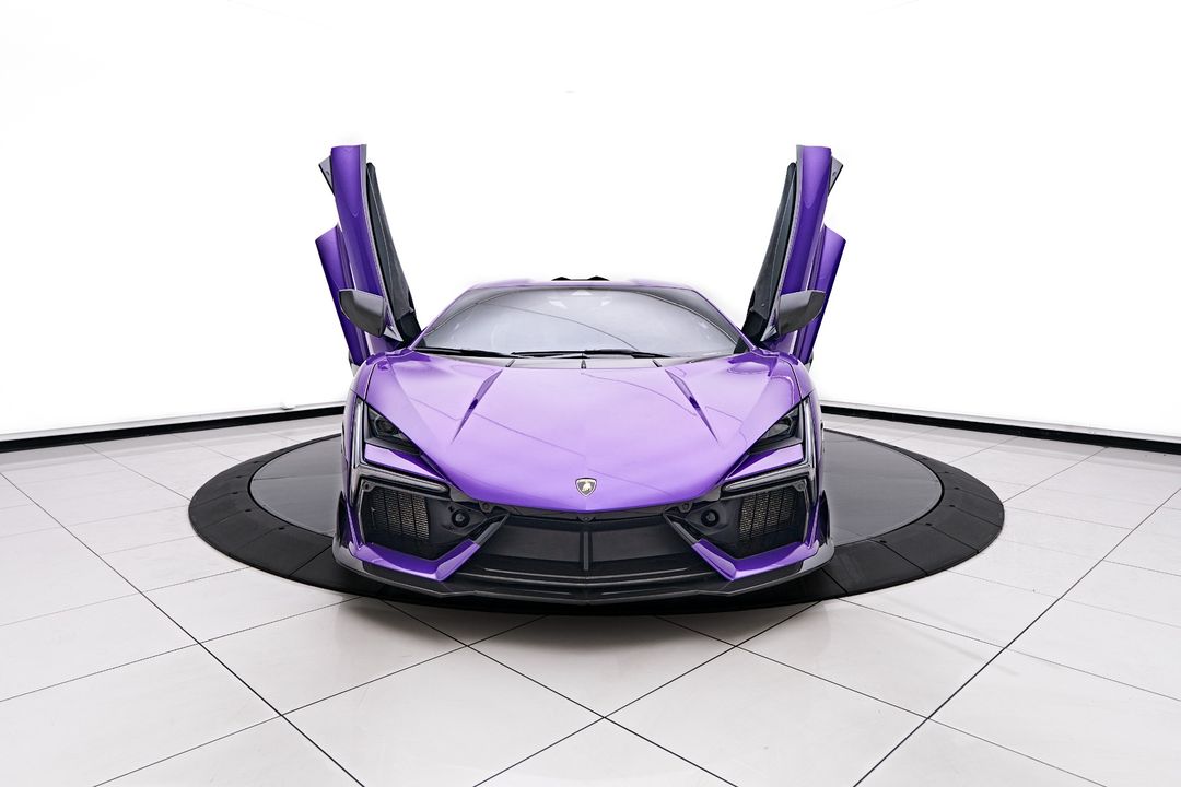 2024 Lamborghini Revuelto