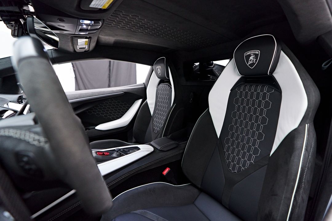 2024 Lamborghini Revuelto