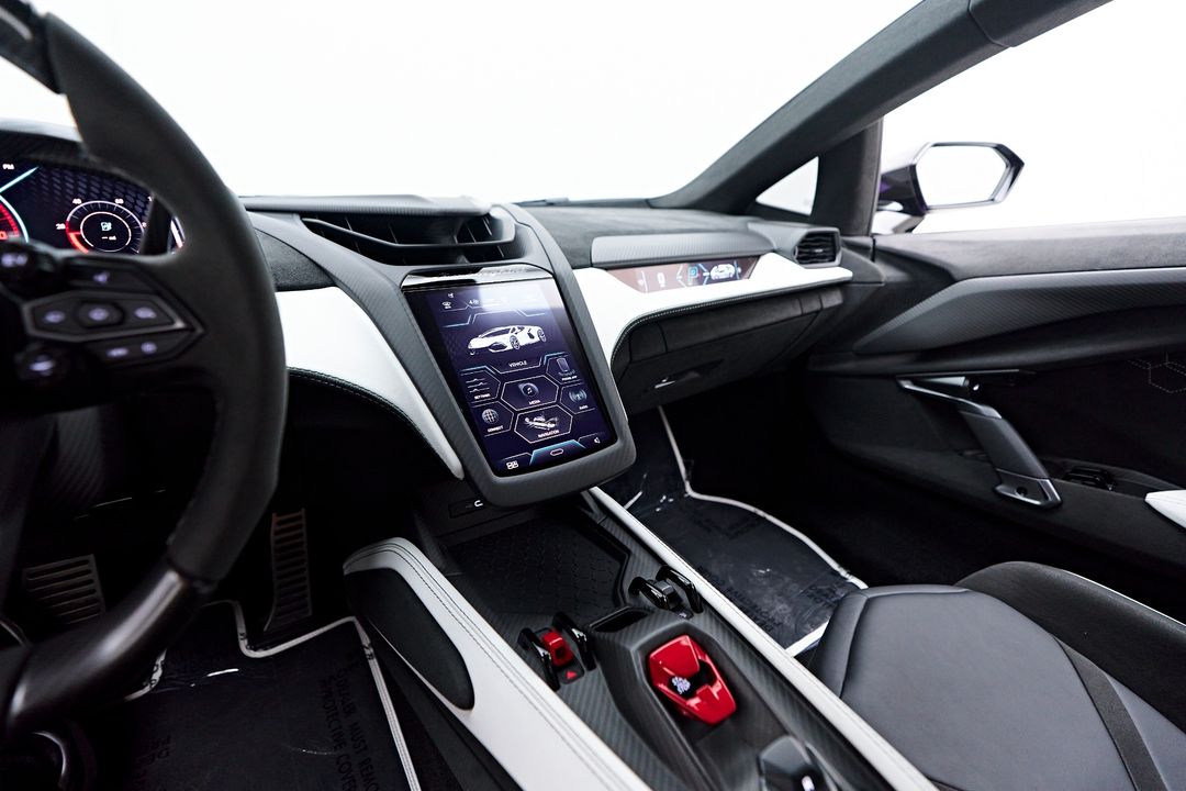 2024 Lamborghini Revuelto