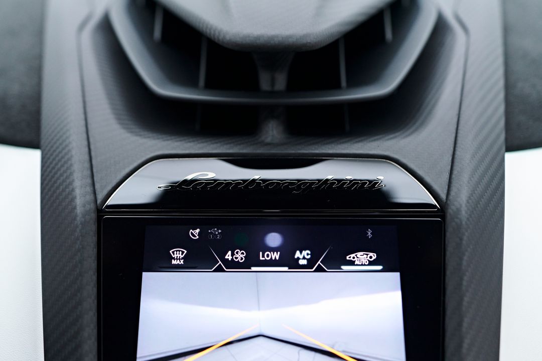 2024 Lamborghini Revuelto