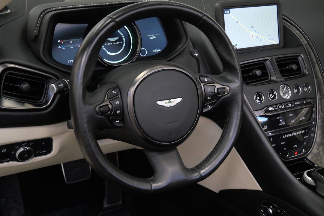 2021 Aston Martin DB11
