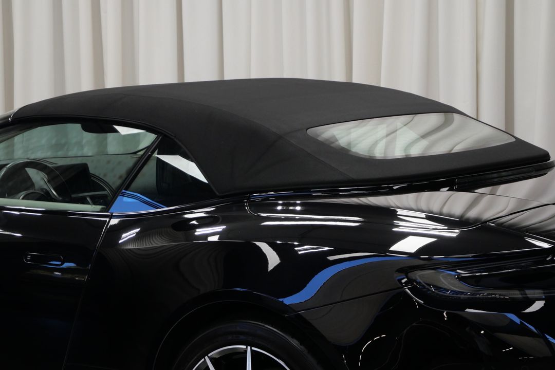 2021 Aston Martin DB11