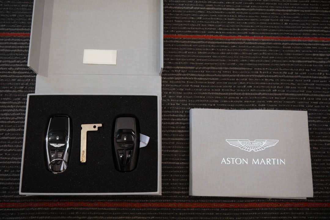 2021 Aston Martin DB11