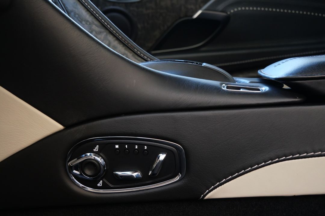 2021 Aston Martin DB11
