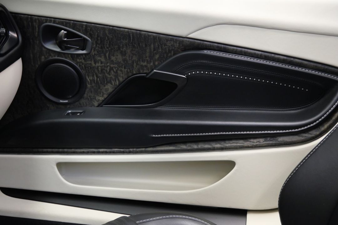 2021 Aston Martin DB11