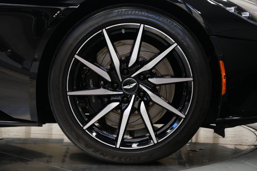 2021 Aston Martin DB11