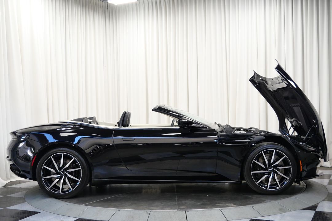 2021 Aston Martin DB11