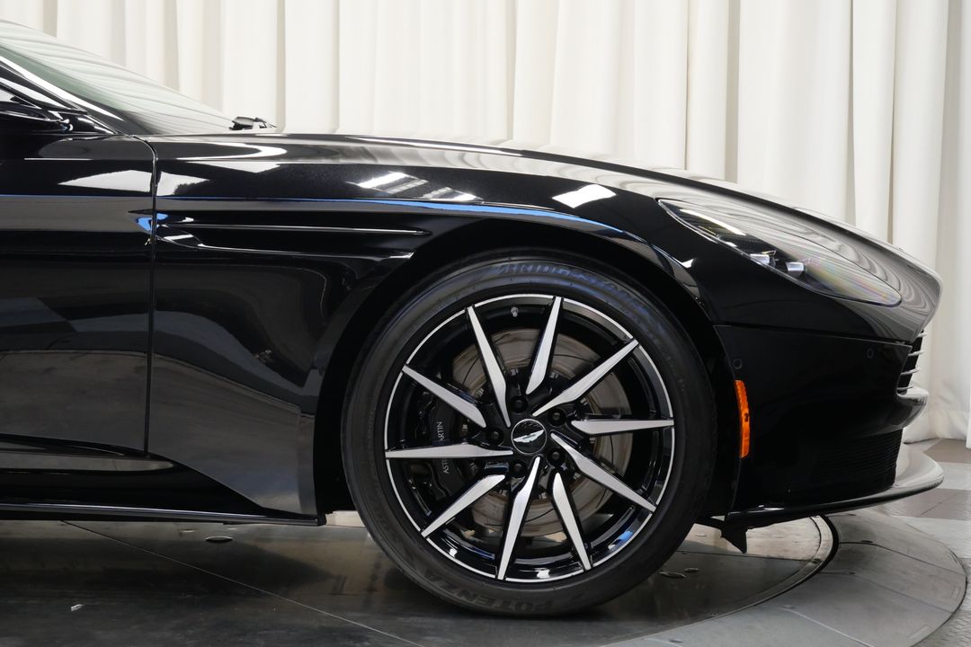 2021 Aston Martin DB11