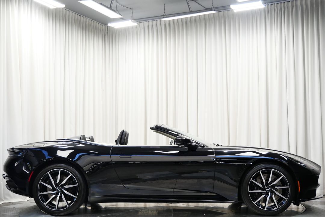 2021 Aston Martin DB11