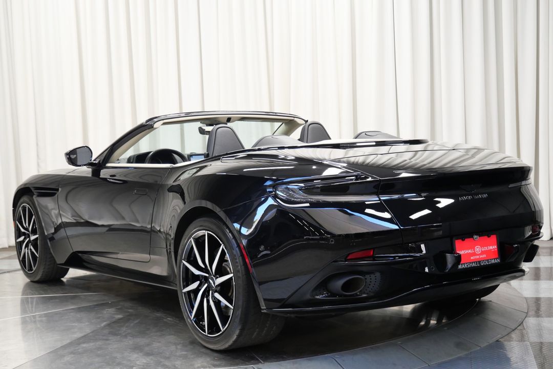 2021 Aston Martin DB11