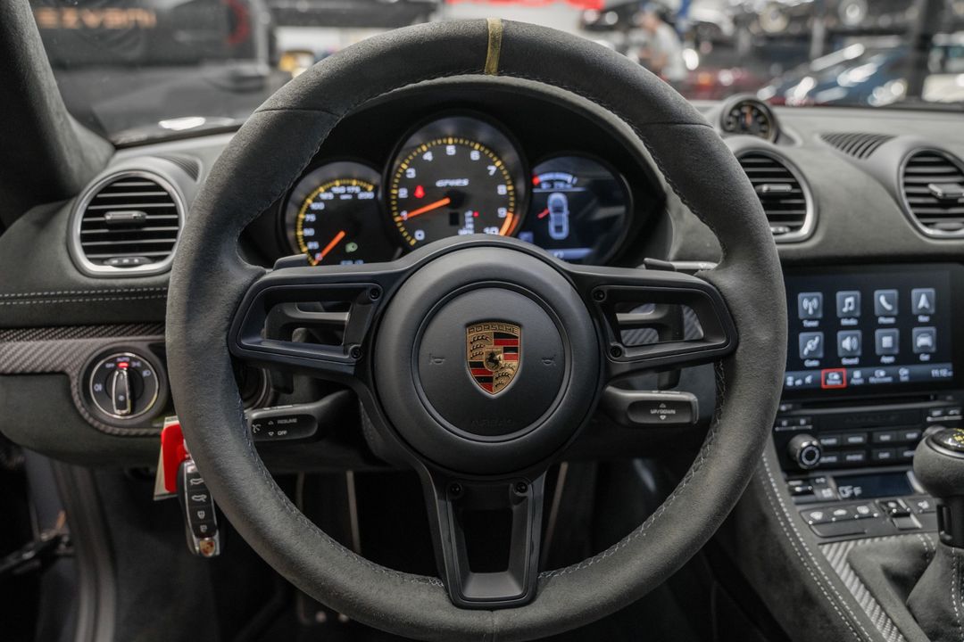 2023 Porsche 718 Cayman