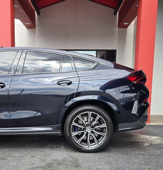 2022 BMW X6
